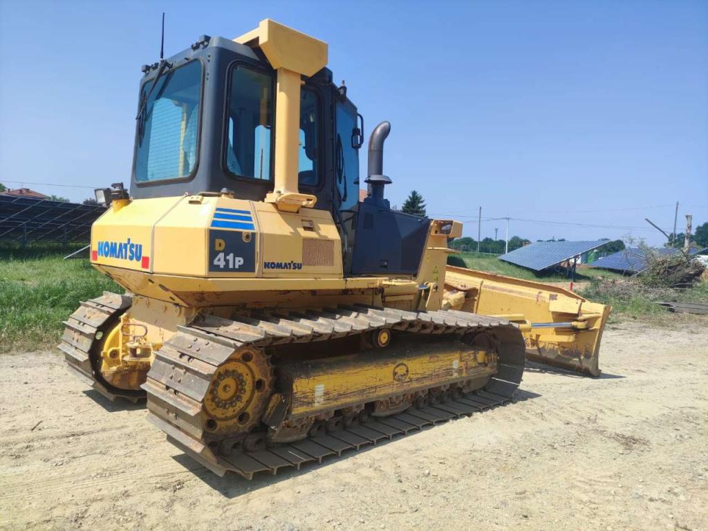 Komatsu D41P-6 Photo 2