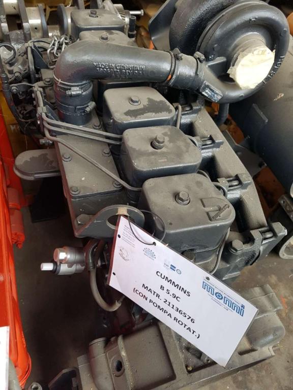 Cummins 6BT 5.9 Photo 3