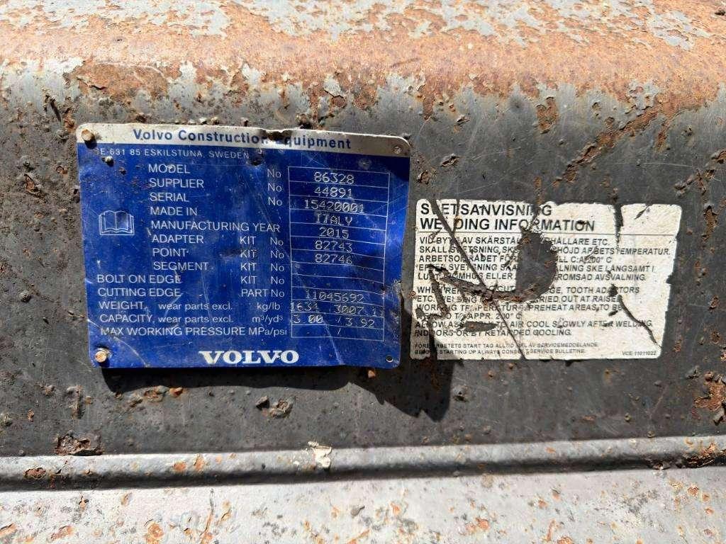 Volvo L110H Photo 24