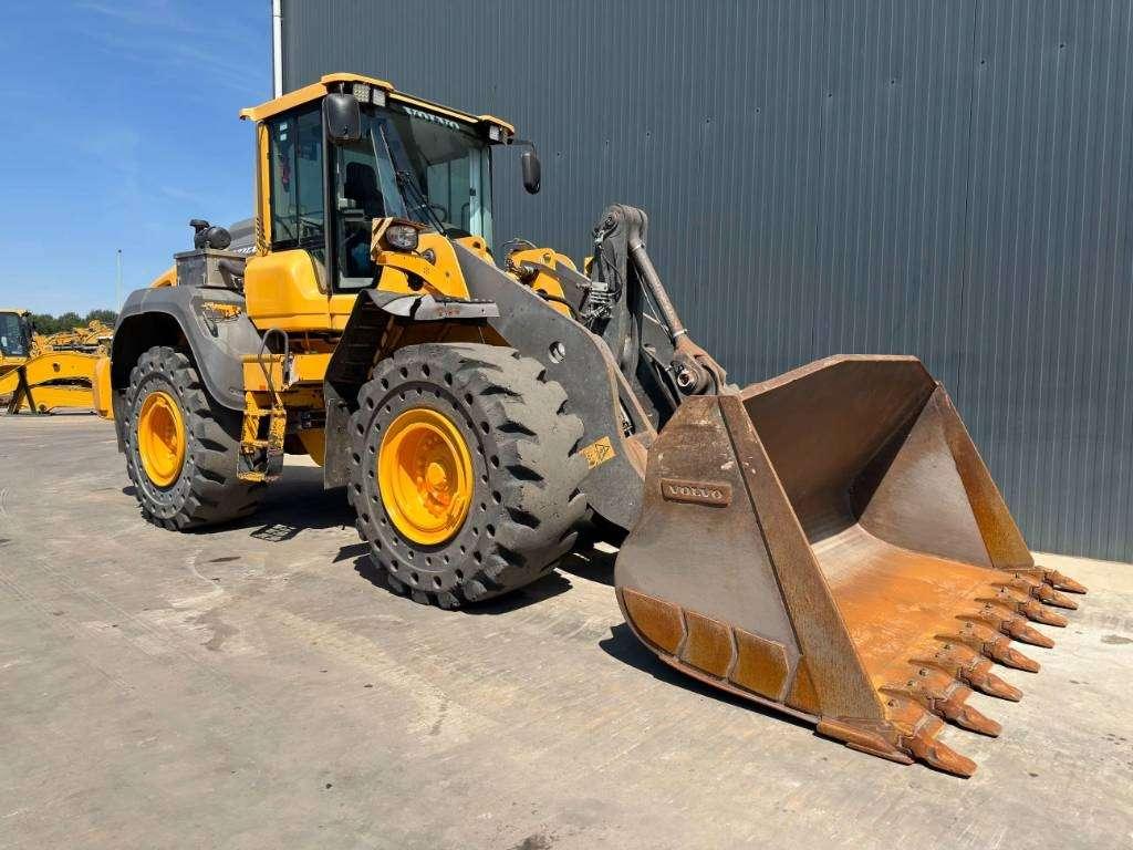 Volvo L110H Photo 3