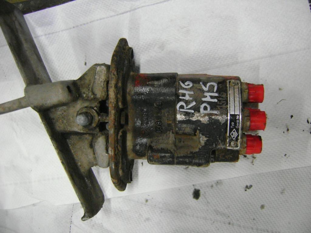 Pédales de contrôle pour O&K (Orenstein & Koppel) Photo 1