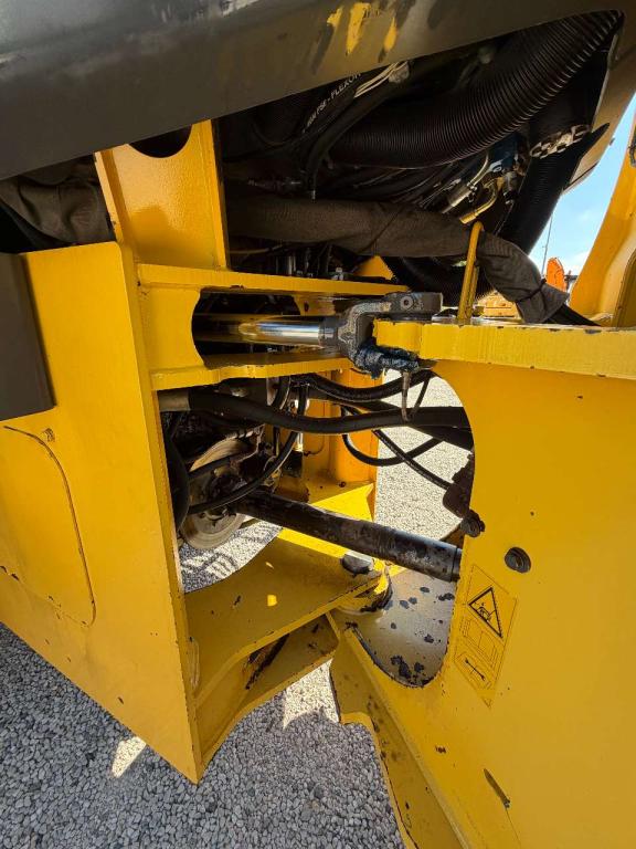 New Holland W170B Photo 15