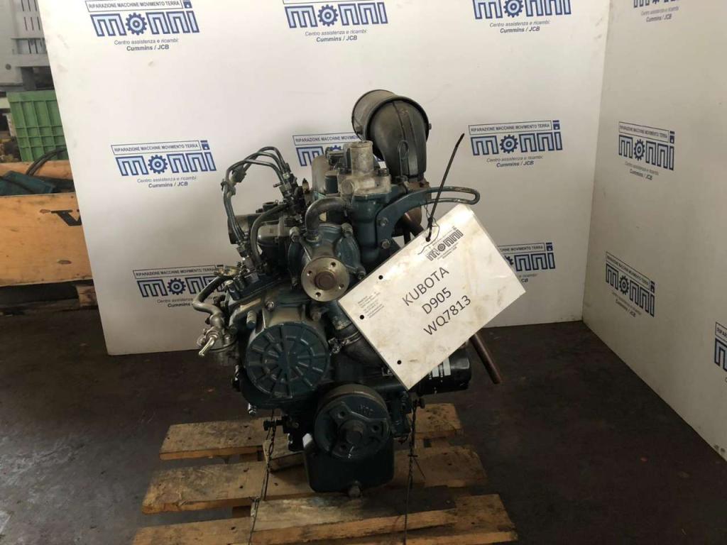 Kubota D905 Photo 1