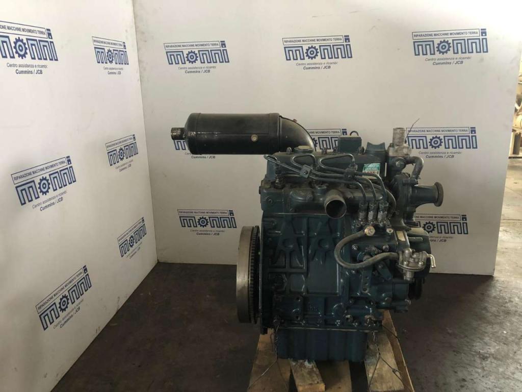 Kubota D905 Photo 2