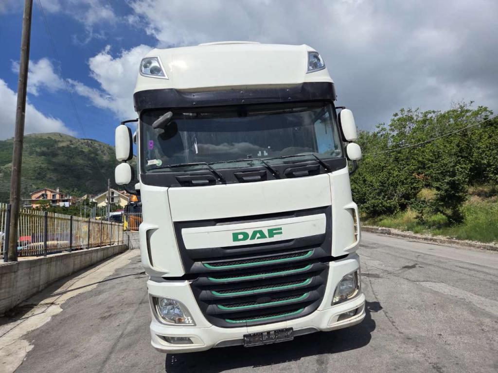 Daf XF440 Photo 24