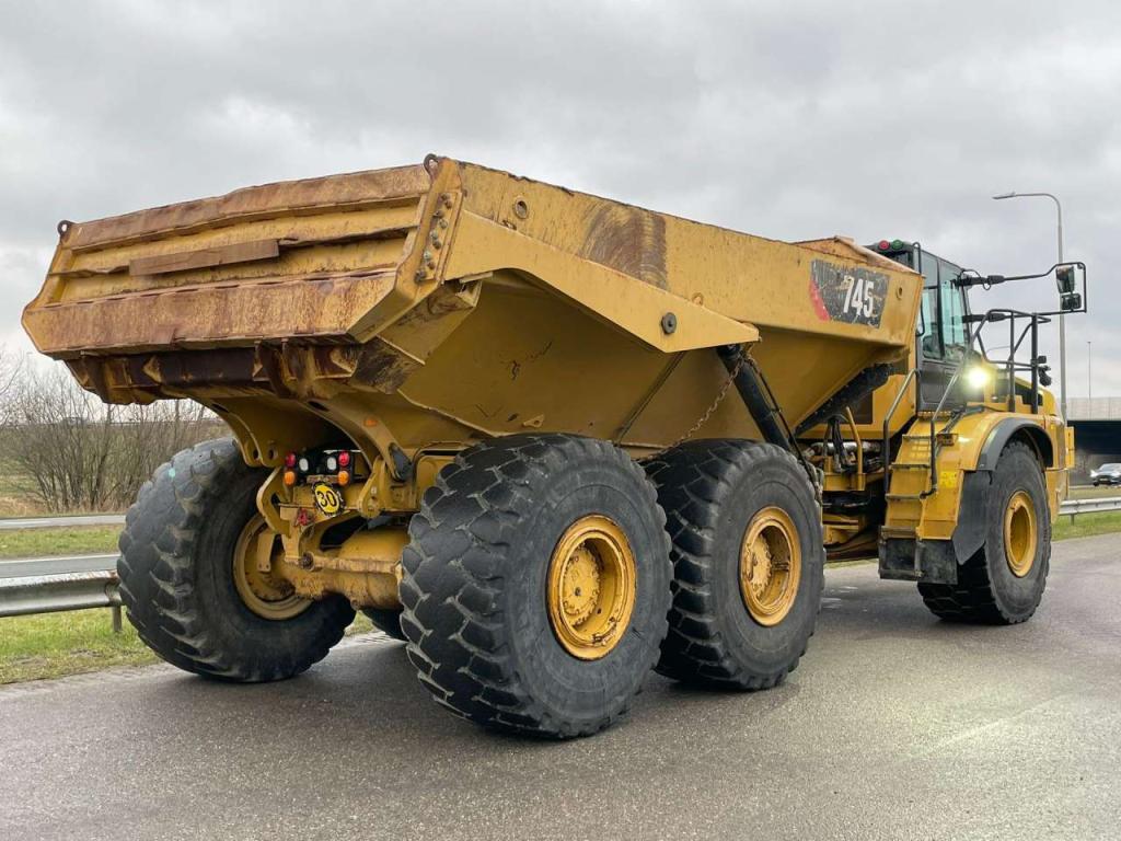 Caterpillar 745 04A Photo 5
