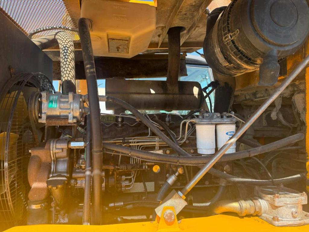 JCB 426 Photo 17