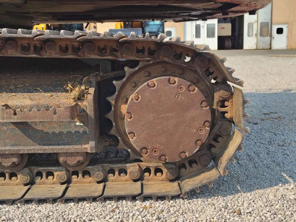 Hitachi ZX 130-6 Photo 13