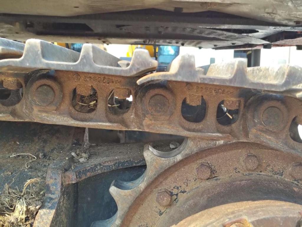 Hitachi ZX 130-6 Photo 14