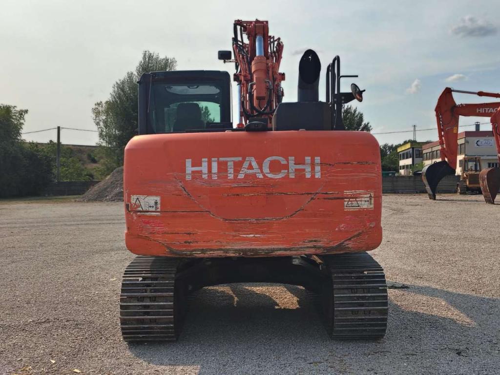 Hitachi ZX 130-6 Photo 4