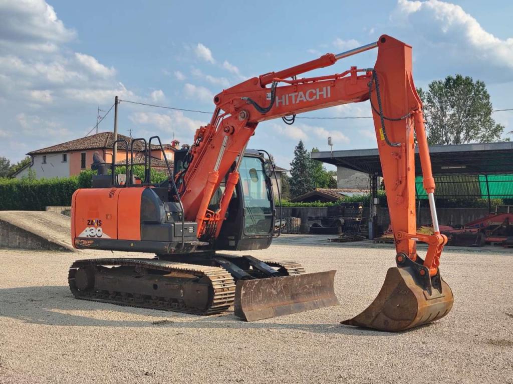 Hitachi ZX 130-6 Photo 7
