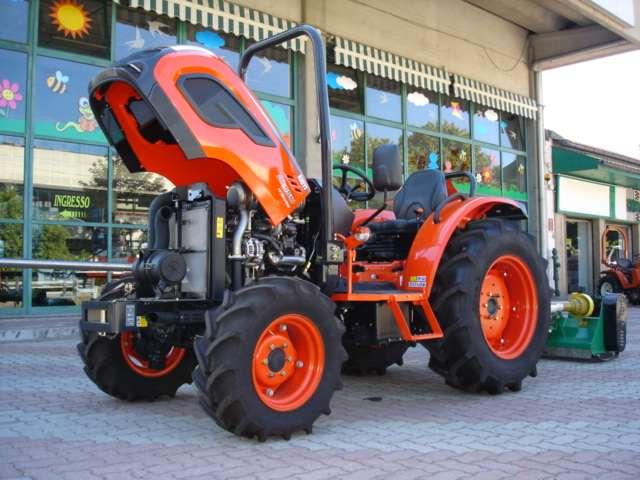 Kioti DK 5510 DT TURBO CON INVERSORE IDRAULICO Photo 1