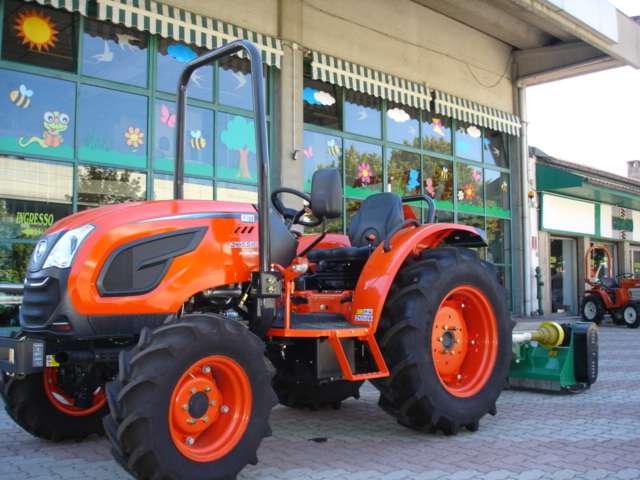 Kioti DK 5510 DT TURBO CON INVERSORE IDRAULICO Photo 3