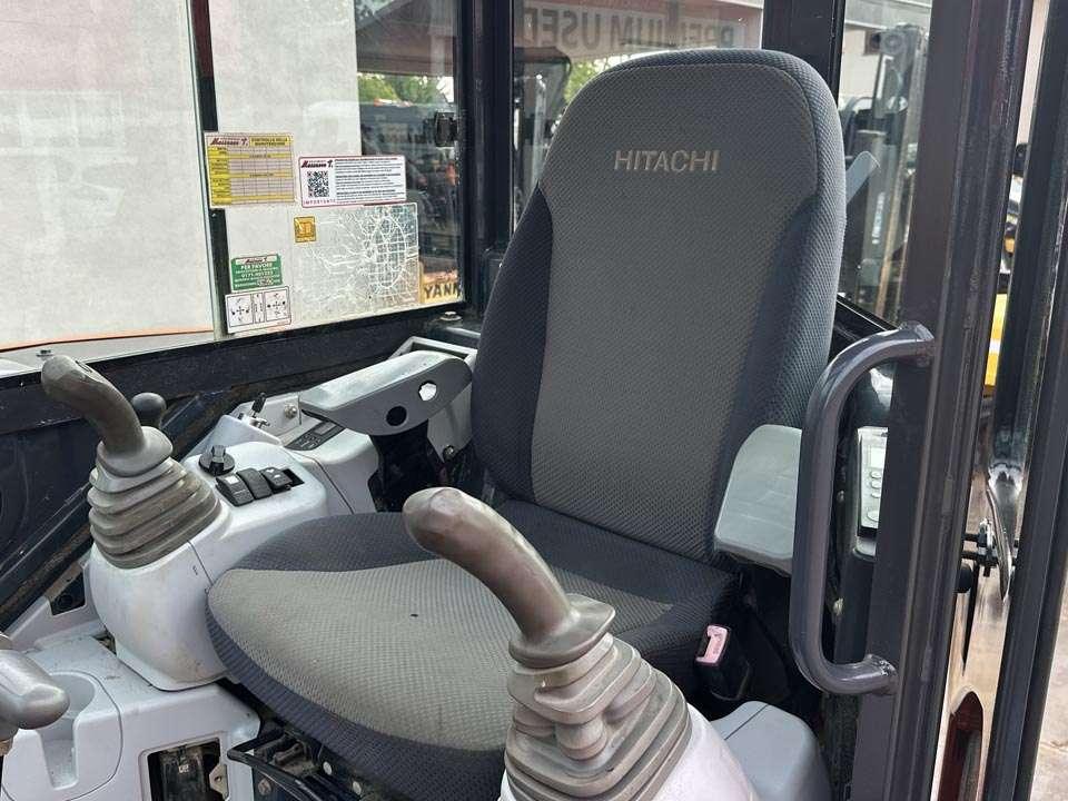 Hitachi ZX55U-5A CLR Photo 16
