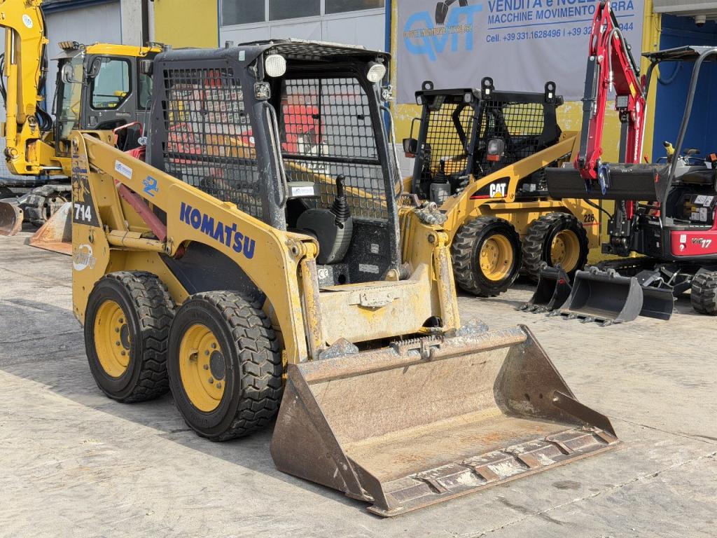 Komatsu SK714-2 Photo 2