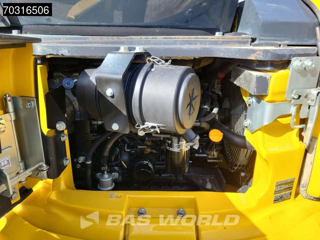 Komatsu PC55 MR-5EO Photo 16
