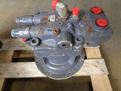 Moteur de rotation de la tourelle pour Volvo Ec 460 C en vente par PRV Ricambi Srl