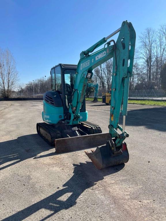 Kobelco SK35SRX-6 Photo 3