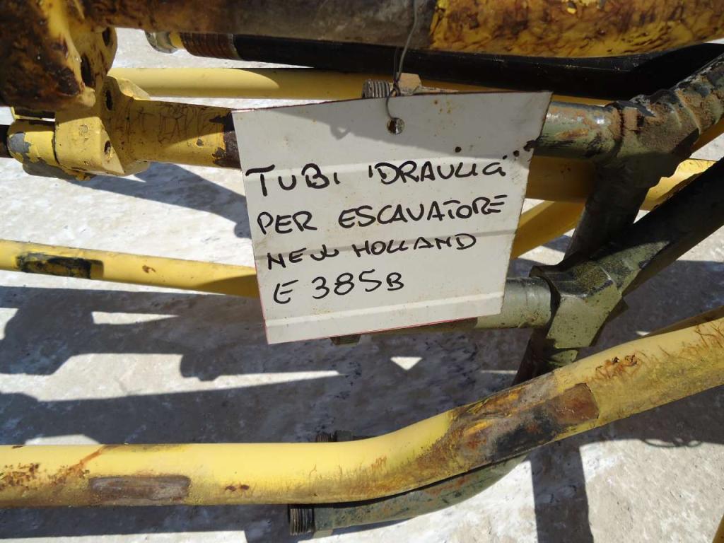 Tuyeau hydraulique pour New Holland E385B Photo 5