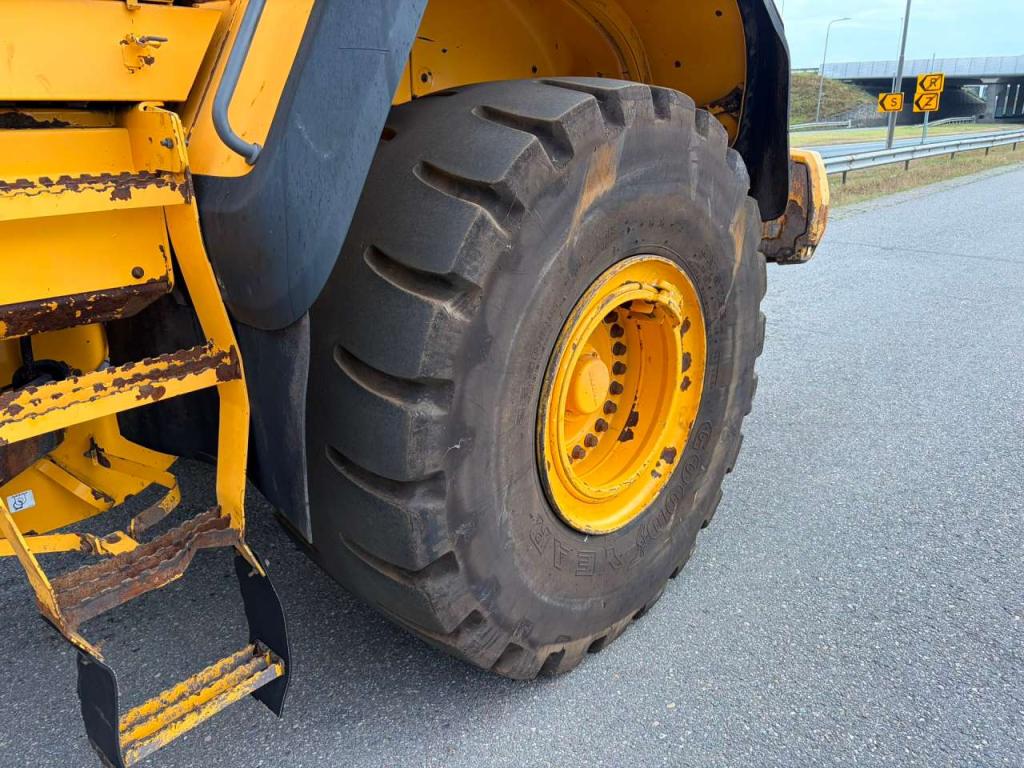 Volvo L150H Photo 12