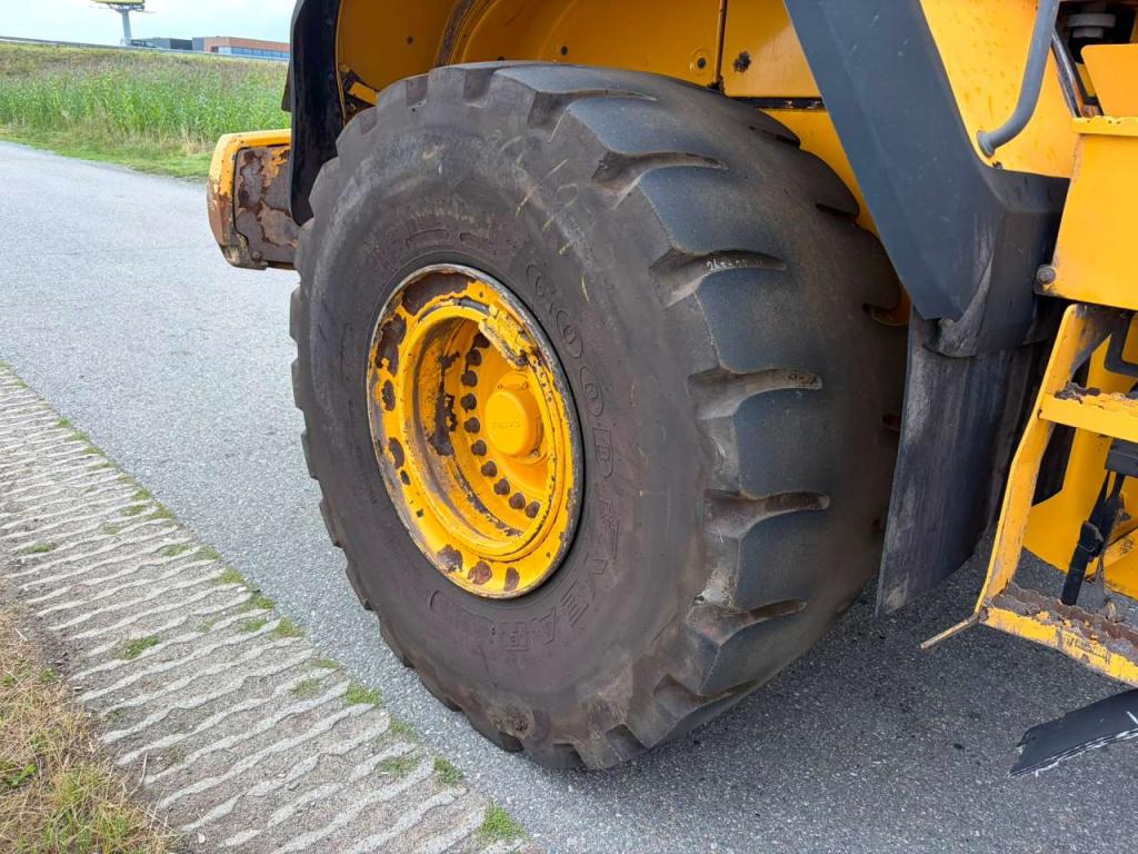 Volvo L150H Photo 14