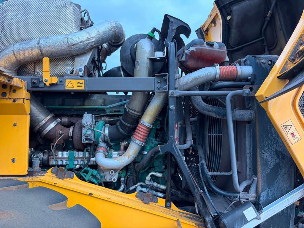 Volvo L150H Photo 24