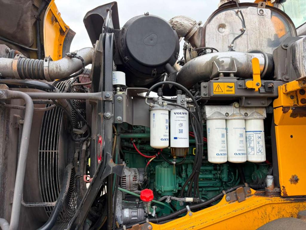 Volvo L150H Photo 25