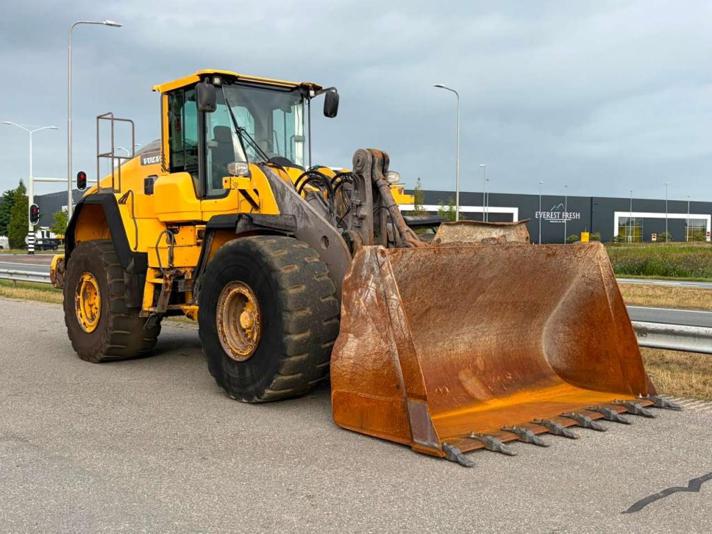 Volvo L150H Photo 7