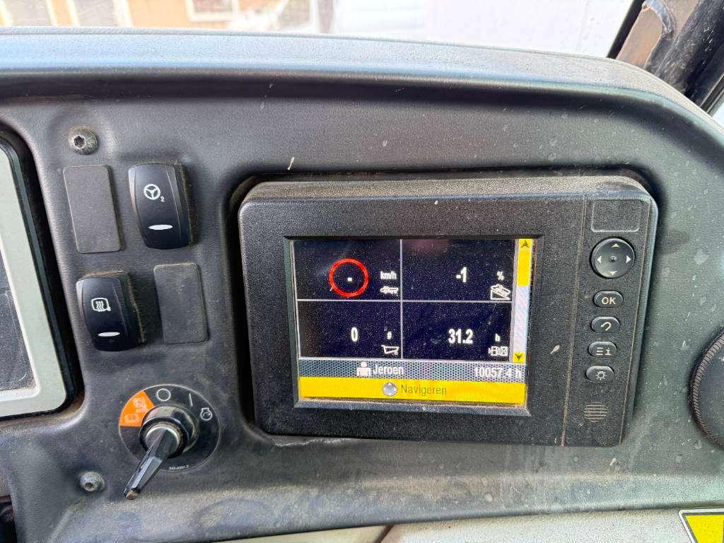 Caterpillar 745C - Dutch Machine / Auto Greasing Photo 11