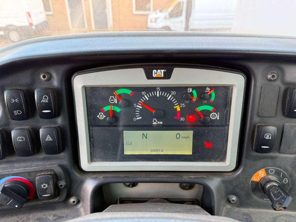 Caterpillar 745C - Dutch Machine / Auto Greasing Photo 12