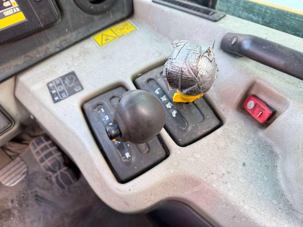 Caterpillar 745C - Dutch Machine / Auto Greasing Photo 9