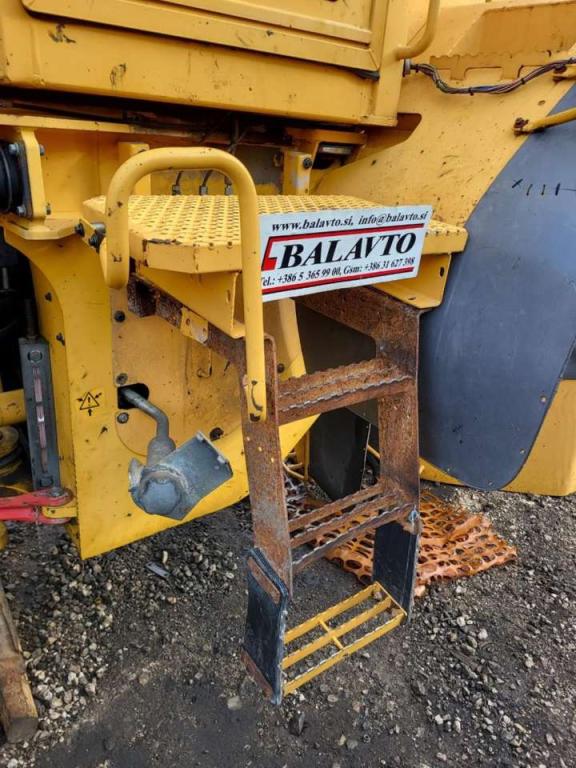 Volvo steps VOE11174000 for Volvo L60E, L70E, L90E, L110E, L120E Photo 1