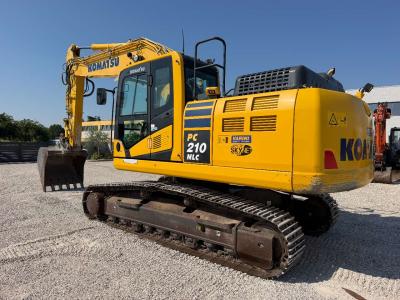 Komatsu PC210-11E0 Photo 1