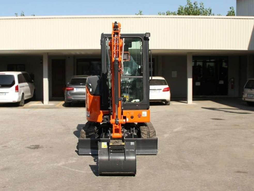 Hitachi ZX26U-6 CR Photo 15