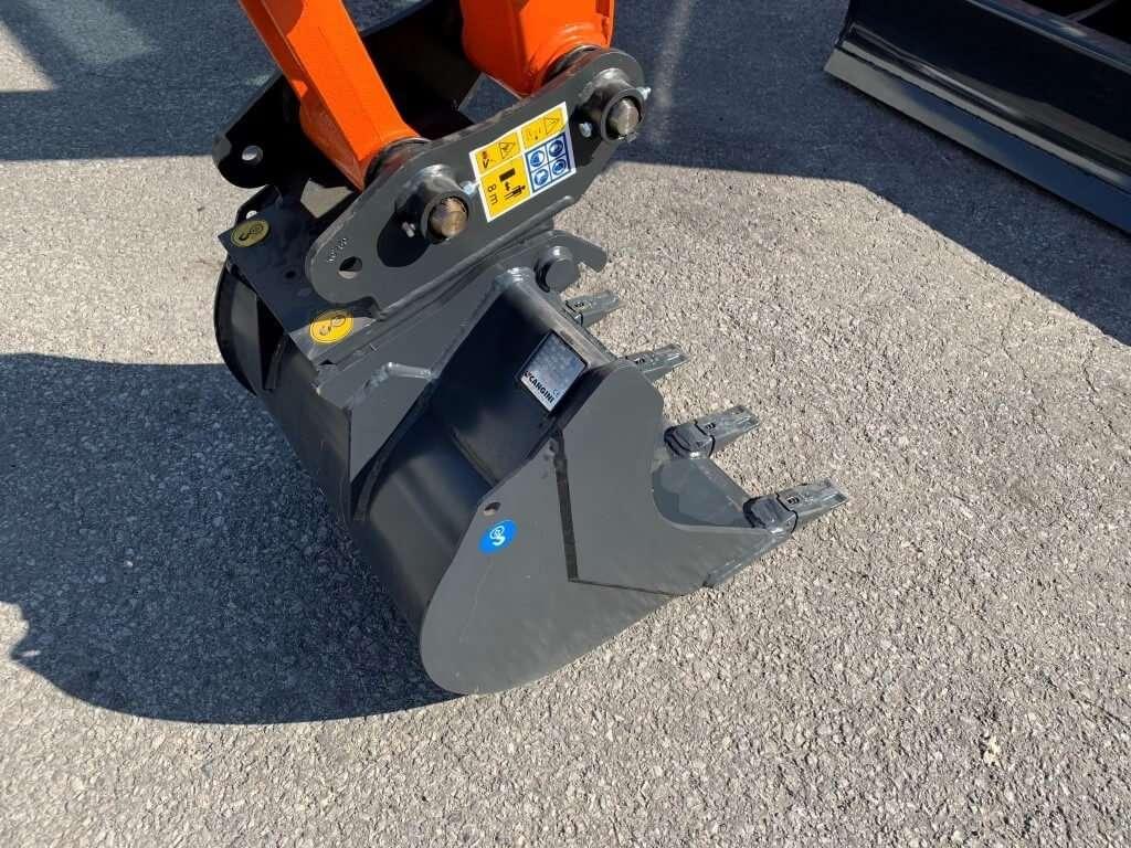 Hitachi ZX26U-6 CR Photo 5