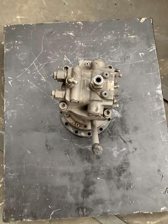 Moteur de rotation pour Hitachi ZX 135-5 Photo 5