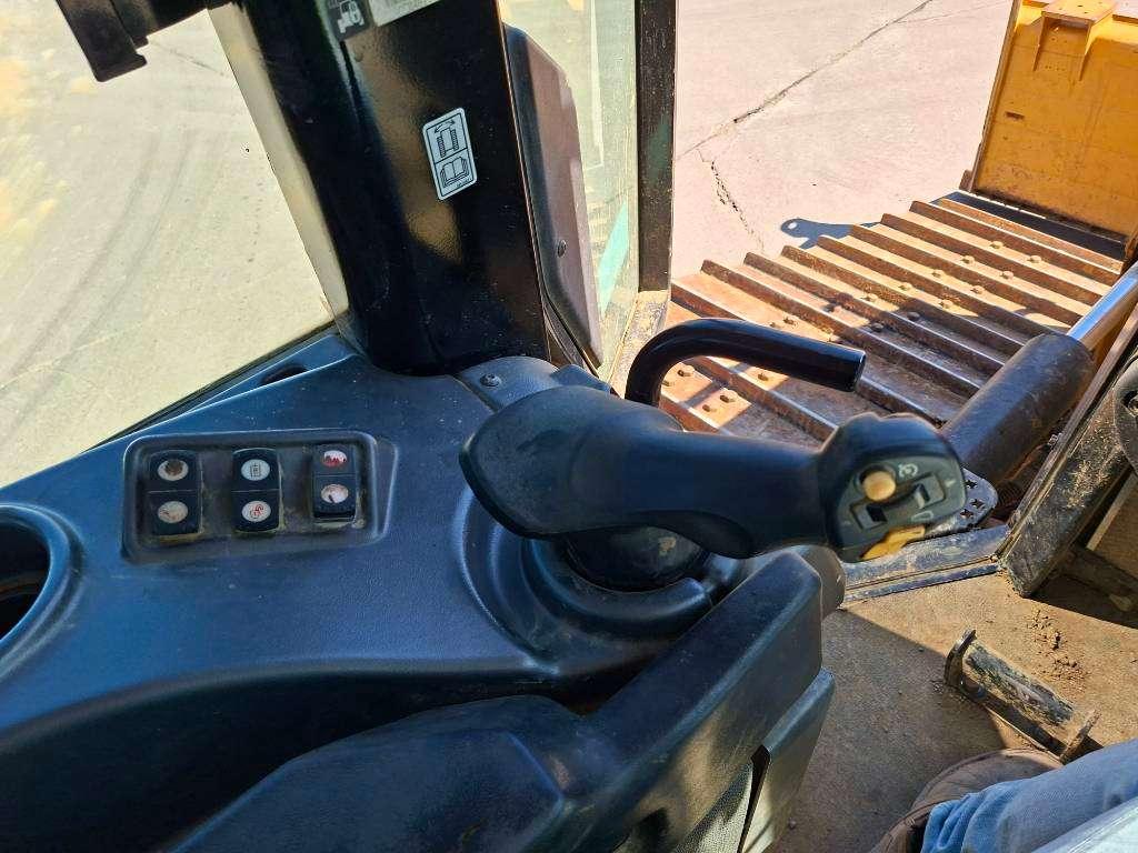 CAT D 6 N LGP Photo 10