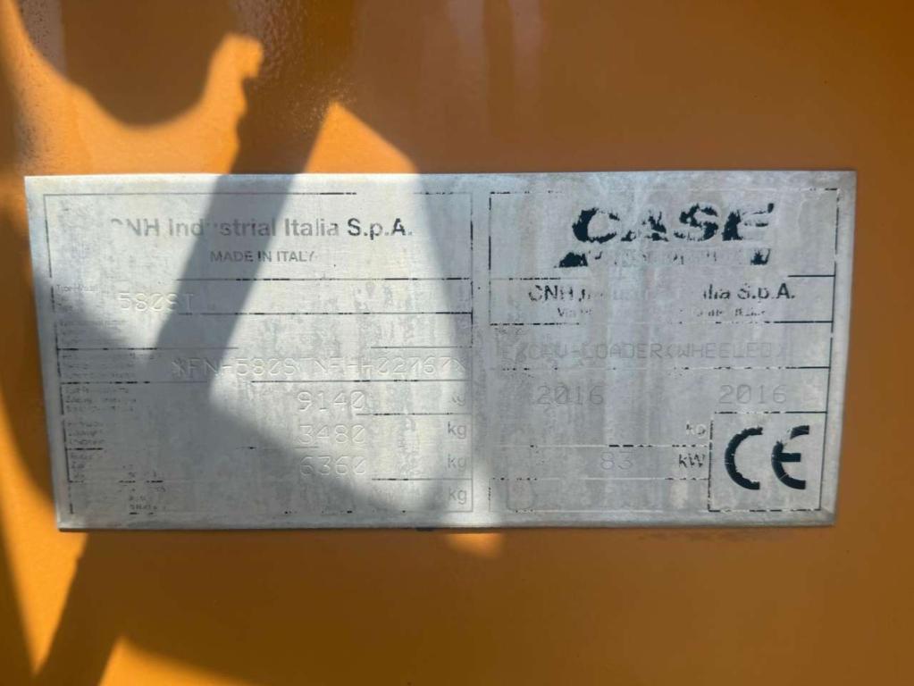 Case 580ST Photo 16