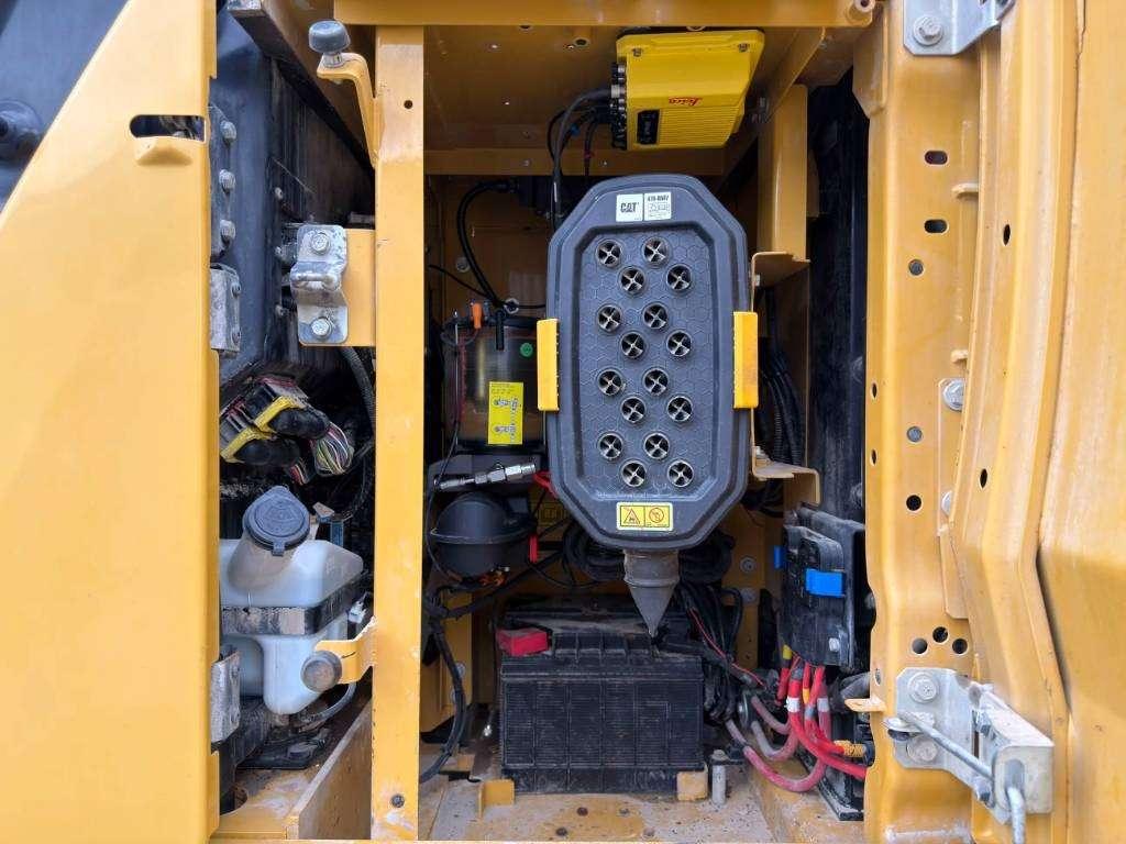 Caterpillar 323 07B Photo 25