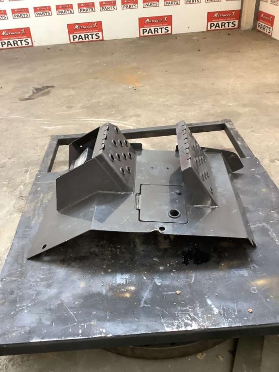 Cloison pour Hitachi ZX135US-7 Photo 2