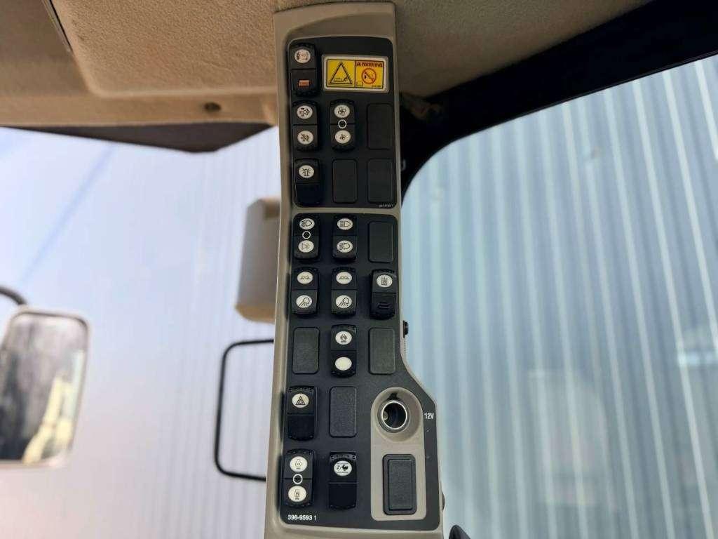 Caterpillar 140M2 Photo 21