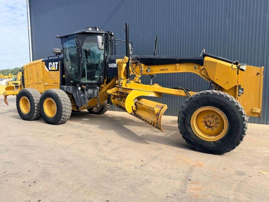 Caterpillar 140M2 Photo 3