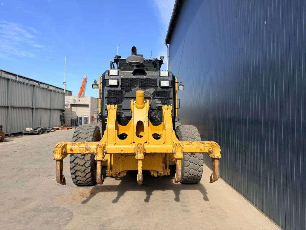 Caterpillar 140M2 Photo 8