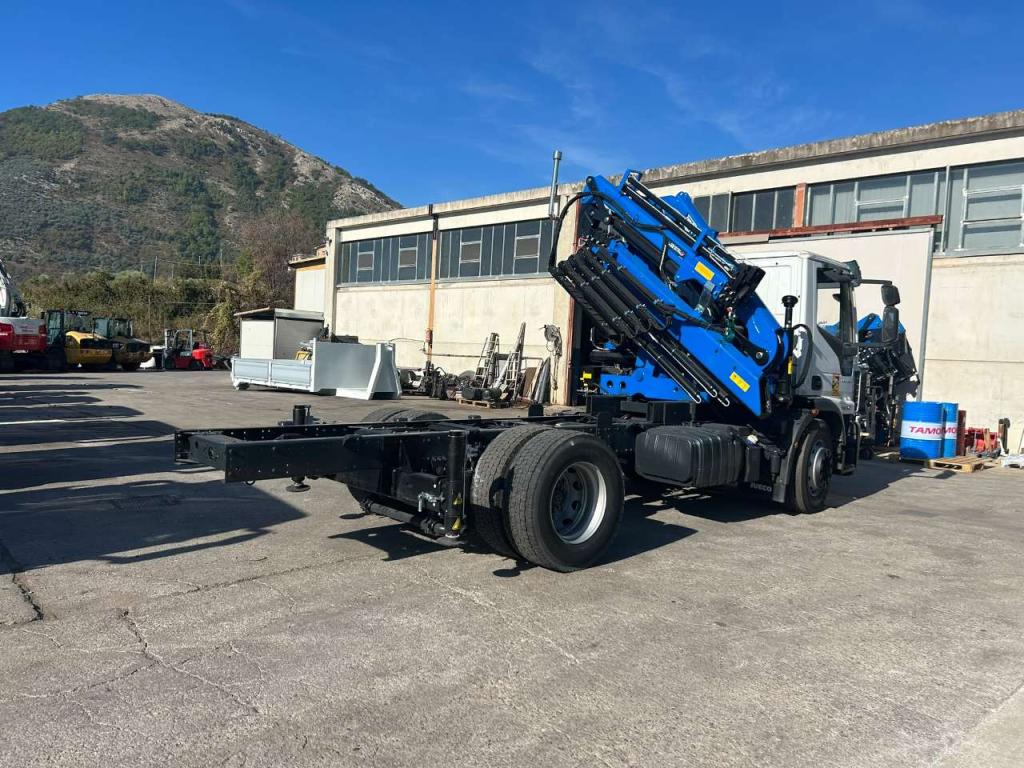Iveco EUROCARGO CUBE 190-280L Photo 16