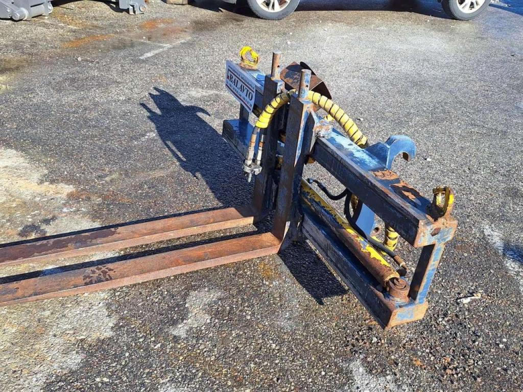 Drivex pallet forks for L35-L70 Photo 2