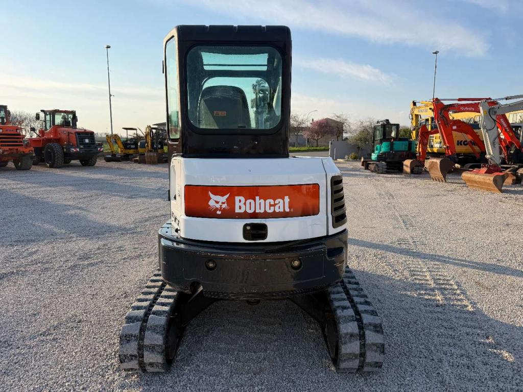 Bobcat E35 Photo 2