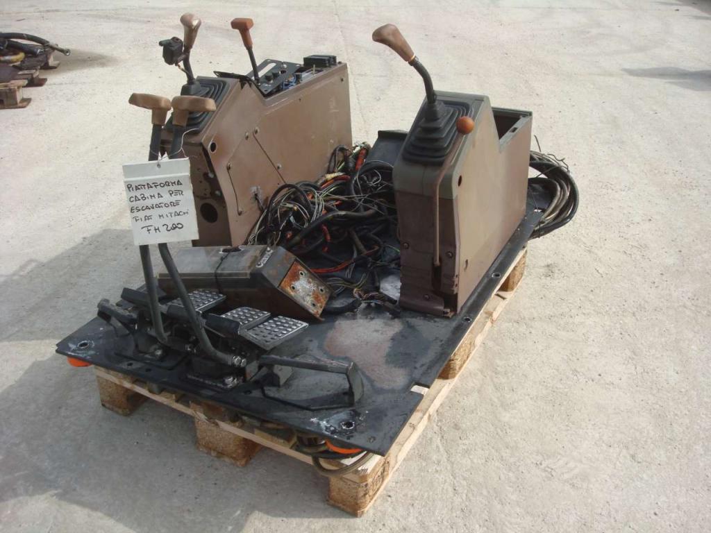Sous-cabine avec servocommandes pour Fiat Hitachi FH150-FH200-FH220-FH270-FH300 Photo 2