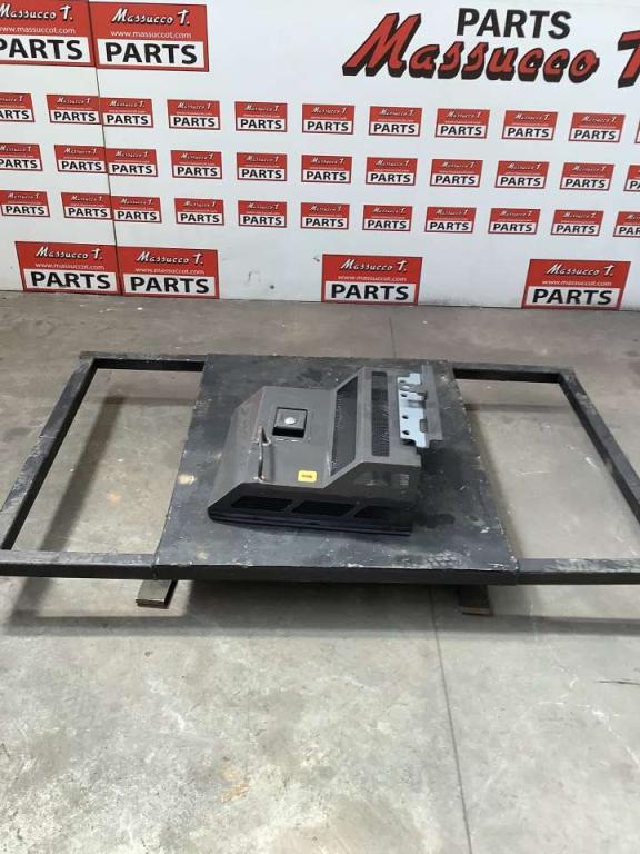Capot et panneau de carrosserie pour Hitachi ZX135US-7 Photo 1