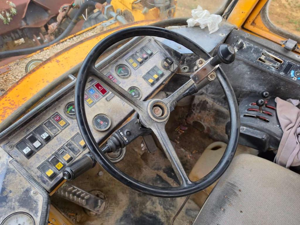 Volvo L120 Photo 8