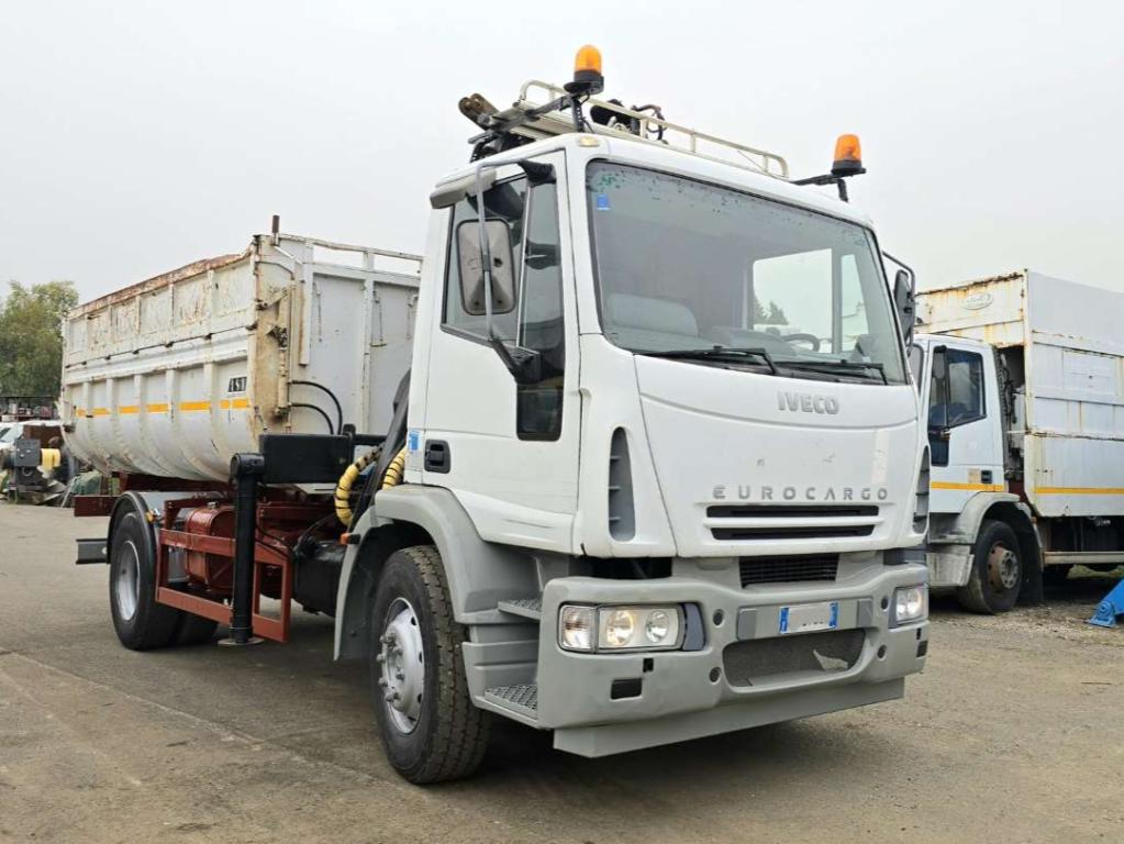 Iveco EUROCARGO 150E21 Photo 1